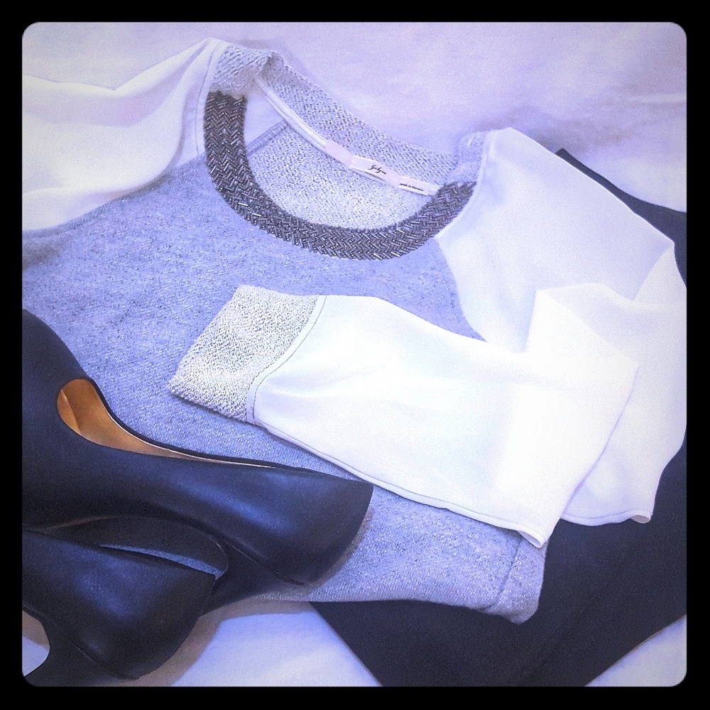 Versatile Sassy Classy Women's Top (Size L)